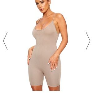 Makes wardrobe short jumpsuit